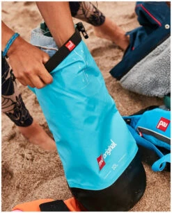 Red Paddle Co. Red Paddle Co Roll Top Dry Bag 30 L -Sports Nautiques Boutique red paddle co roll top dry bag 30 l aqua blue 30 l aqua blue 1